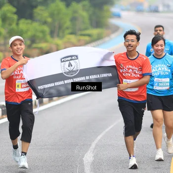 Runner Photo 7028406
