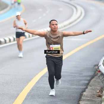 Runner Photo 7028408