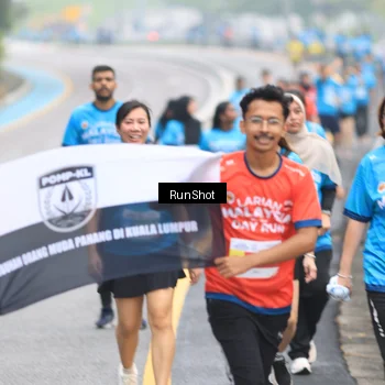 Runner Photo 7028409