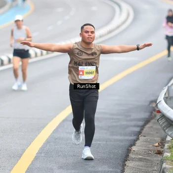 Runner Photo 7028438