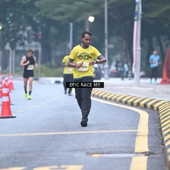 Runner Photo 7028441