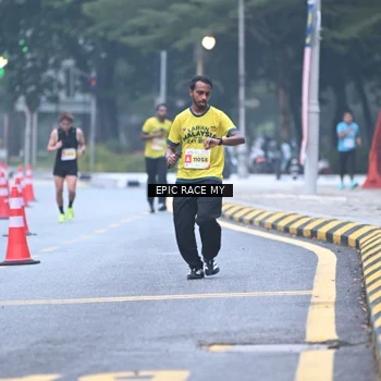 Runner Photo 7028442
