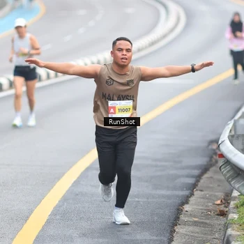 Runner Photo 7028446