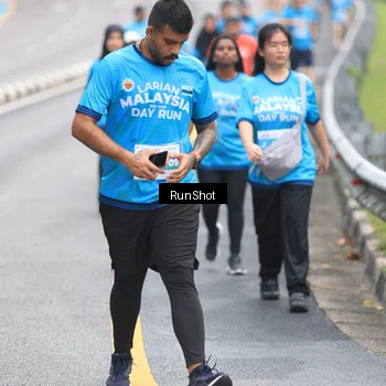 Runner Photo 7028455