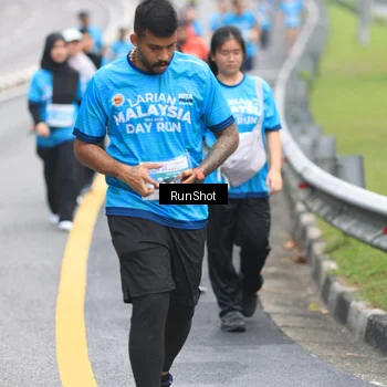 Runner Photo 7028460
