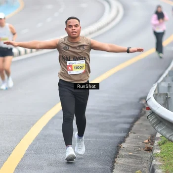 Runner Photo 7028486