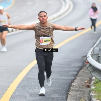 Runner Photo 7028500