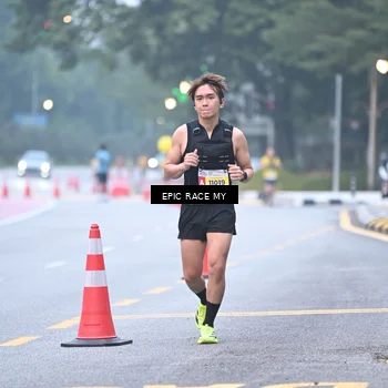 Runner Photo 7028520