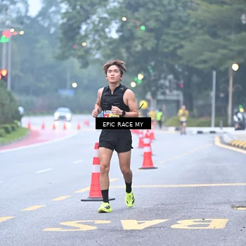 Runner Photo 7028542