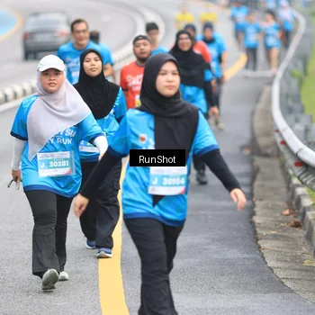 Runner Photo 7028543
