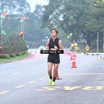Runner Photo 7028550