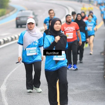 Runner Photo 7028573