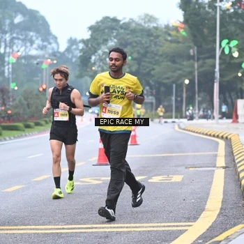 Runner Photo 7028577