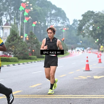 Runner Photo 7028589