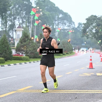 Runner Photo 7028591