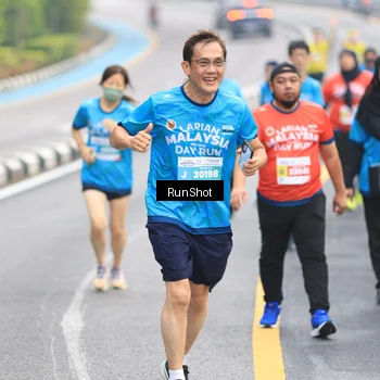 Runner Photo 7028592