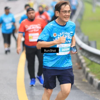 Runner Photo 7028599