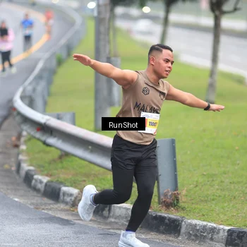 Runner Photo 7028601