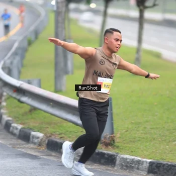 Runner Photo 7028641