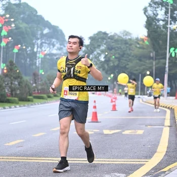 Runner Photo 7028645
