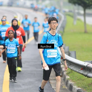 Runner Photo 7028675