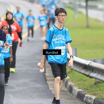 Runner Photo 7028679