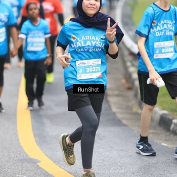 Runner Photo 7028691