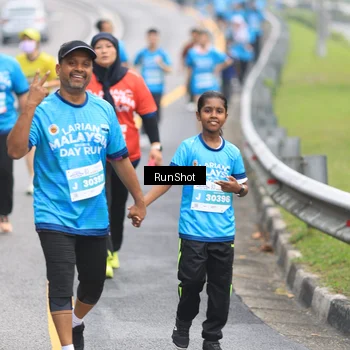 Runner Photo 7028704