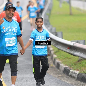 Runner Photo 7028713