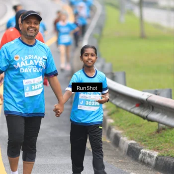 Runner Photo 7028715