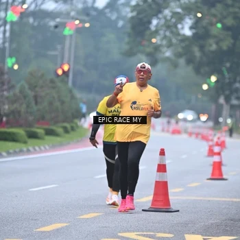 Runner Photo 7028776