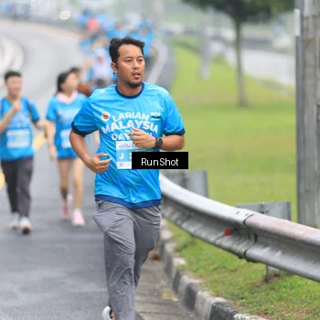 Runner Photo 7028823