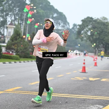 Runner Photo 7028847