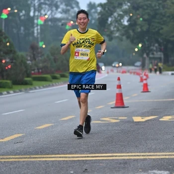 Runner Photo 7028875