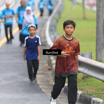 Runner Photo 7028876