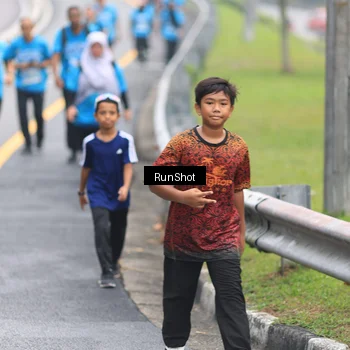Runner Photo 7028880