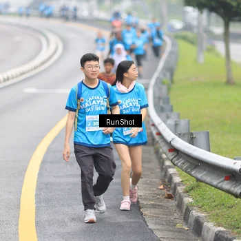 Runner Photo 7028888