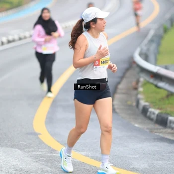 Runner Photo 7028892