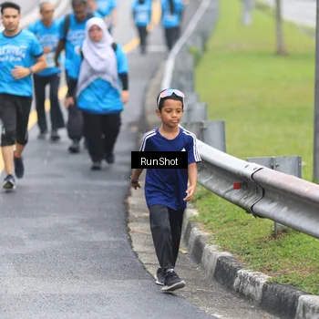 Runner Photo 7028893