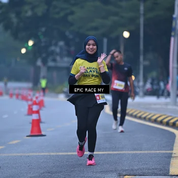 Runner Photo 7028900