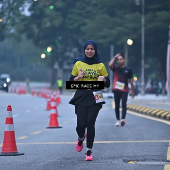 Runner Photo 7028901