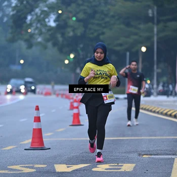 Runner Photo 7028910