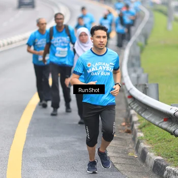 Runner Photo 7028914