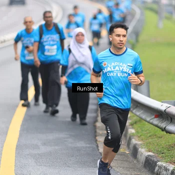 Runner Photo 7028915