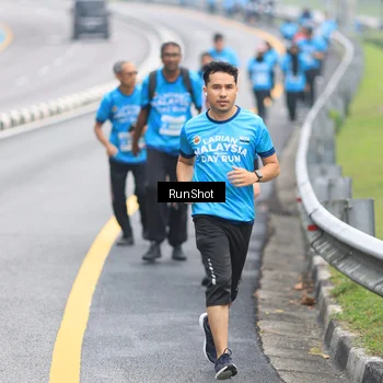 Runner Photo 7028917
