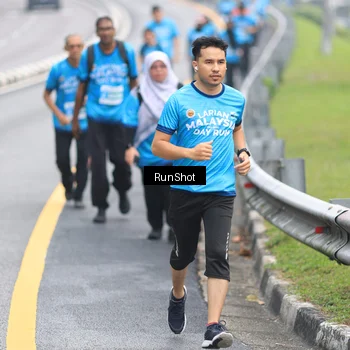 Runner Photo 7028919