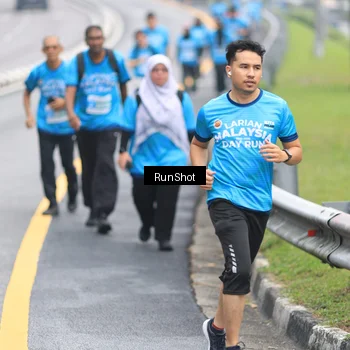 Runner Photo 7028920