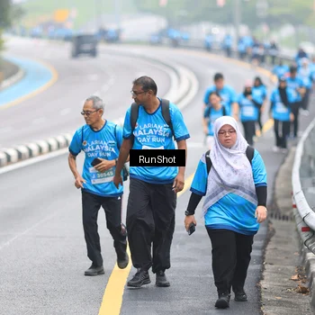 Runner Photo 7028941