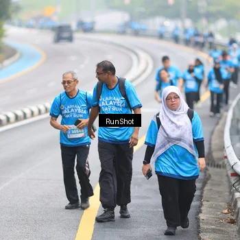 Runner Photo 7028943