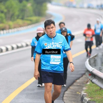 Runner Photo 7028966